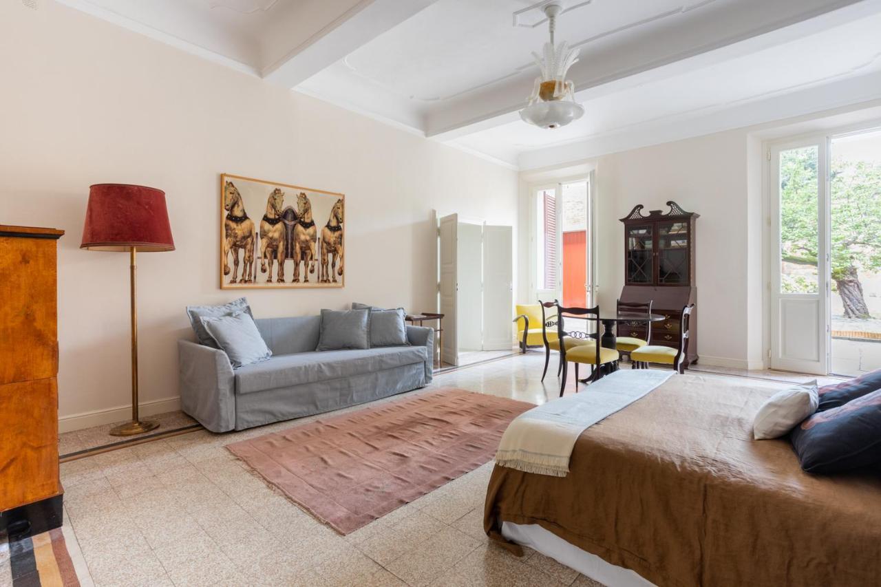 פררה Palazzo Sabbioni Suite Del Conte Elegant Suite In Old Monastery City Center מראה חיצוני תמונה